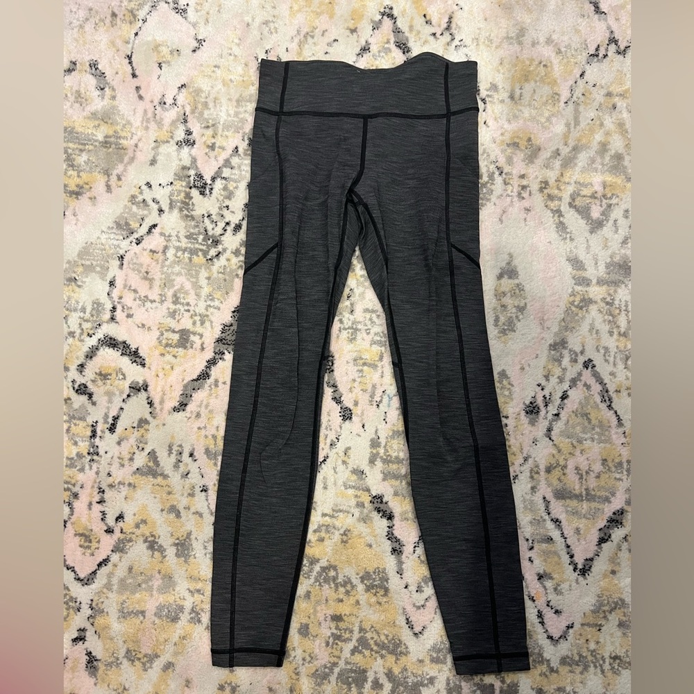 Lululemon grey heather leggings with pockets, size 6.